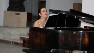 Pianista Raluca Știrbăț, într-un recital extraordinar la Bruxelles