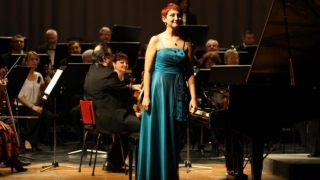 Pianista Sabina Oprea revine acasă ca solistă a unui concert de Chopin