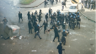 Poliția italiană a torturat protestatari de la summitul G8 din 2001 de la Genova?