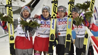 Polonia a câștigat în premieră titlul mondial pe echipe la sărituri cu schiurile