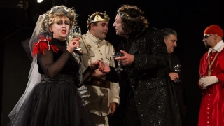 Prințul Hamlet vă invită să reflectați la... „Uciderea lui Gonzago“