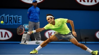 Roger Federer revine după operația de la genunchi