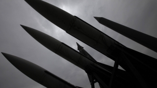 Sfidarea Coreei de Nord: rachete balistice lansate în Marea Japoniei