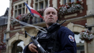SI revendică atacul de la biserica din Franța