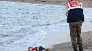 Sirieni condamnaţi pentru moartea micuțului Aylan Kurdi