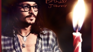 „Happy birthday!“ mioritic pentru Johnny Depp