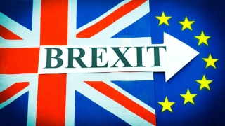 Soarta Marii Britanii și a UE stă în votul britanicilor indeciși