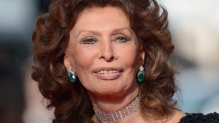Sophia Loren vine în România!