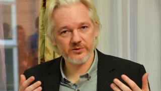 Suedezii nu se lasă: mandatul de arestare a lui Assange, menţinut