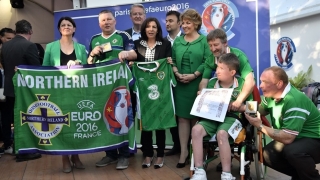 Suporterii irlandezi şi nord-irlandezi au primit medalia oraşului Paris pentru comportamentul de la EURO 2016