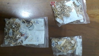 Sute de grame de bijuterii, confiscate de polițiștii de frontieră de la Vama Veche