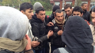 Sute de imigranţi reţinuţi după violenţe într-un centru din Bulgaria