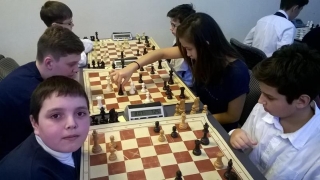 Tinerii constănțeni și-au disputat „Cupa Unirii la Șah“