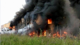 Tragedie! Un pompier a murit în incendiul din „fabrica morții“!