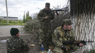 Trei militari ucişi în 24 de ore, în estul Ucrainei