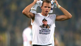 Tricou cu imaginea lui Putin, afișat la un meci din Europa League