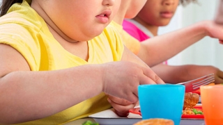 Trump anulează programul Obama pentru alimentație sănătoasă în școli