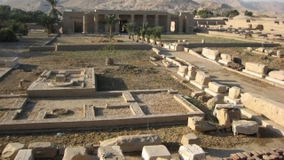 Un oraș și un cimitir vechi de 7.000 de ani, descoperite în Egipt