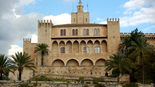 Un român a sărit gardul Palatului Regal din Mallorca