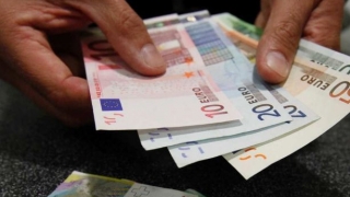 Cursul valutar a luat-o razna! Euro și dolarul au sărit semnificativ!