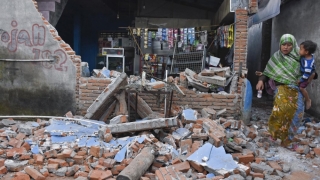 Cutremurător! Peste 300 de morţi după seismul din Indonezia