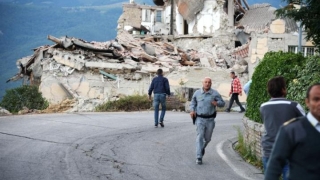 Pământul se cutremură în continuare în centrul Italiei