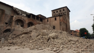 Cutremurele de 5,6 şi 6,0 grade produse în Italia au avut peste 350 de replici