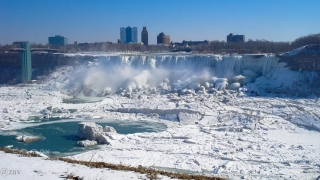 Niagara îngheţată, oameni și animale morți de frig, în SUA