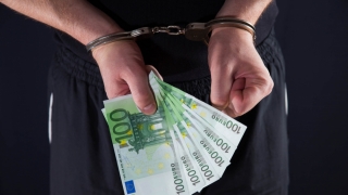 Zeci de infracțiuni economice descoperite de polițiști