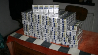 Zeci de mii de țigări de contrabandă, descoperite la bordul unei nave!