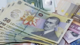 Moneda națională și-a continuat deprecierea. Cursul BNR a revenit peste 4,5 lei/euro