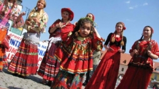 România, criticată pentru discriminarea minorităţilor