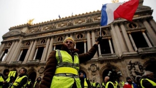 Doar 1000 de „veste galbene“ au protestat la Paris