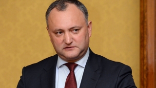 Dodon vrea să schimbe drapelul Republicii Moldova
