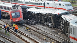 Grav accident feroviar în Germania. Două trenuri de călători s-au ciocnit