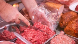 E-Coli găsită de veterinari în carne de mici, cașcaval și carcasă de ovine
