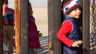 Europa şi SUA, în faţa imaginilor şocante ale copiilor separaţi de părinţi: „Nu împărtăşim aceleaşi valori”