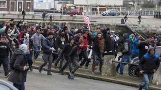 Tabăra de migranți „Jungla“ din Calais va fi evacuată luni