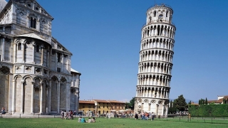 Simpatizant al reţelei teroriste Stat Islamic care voia să atace Turnul din Pisa, expulzat