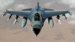Piloții români, încântați de performanțele avionului  F-16
