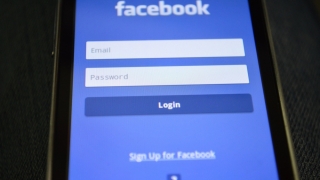 Facebook va adăuga o opțiune care le arată utilizatorilor cine le preia şi le postează imaginile
