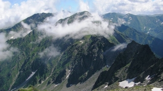 Turistă germană căzută într-o prăpastie în Munții Făgăraș