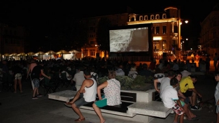 Filme de top și dansuri populare, senzațiile serilor de august, în Piața Ovidiu