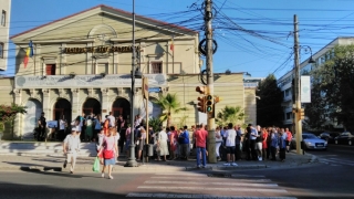 FITIC a făcut revoluţie culturală! Mălăele scoate teatrul în stradă la Constanţa!