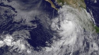 Furtuna Max a devenit uragan în Oceanul Pacific