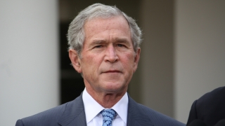 Fostul președinte George W. Bush l-a felicitat telefonic pe Donald Trump