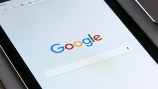 Google implementează un sistem de alertă privind atacurile aeriene din Ucraina