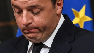 Matteo Renzi şi-a prezentat oficial demisia din funcţia de premier al Italiei