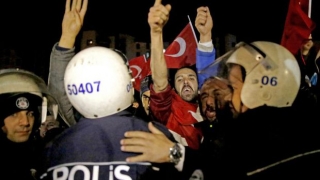 Olanda le cere cetăţenlor săi din Turcia să dea dovadă de prudenţă