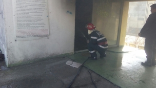 Incendiu la o fostă terasă de pe strada Traian din Constanța